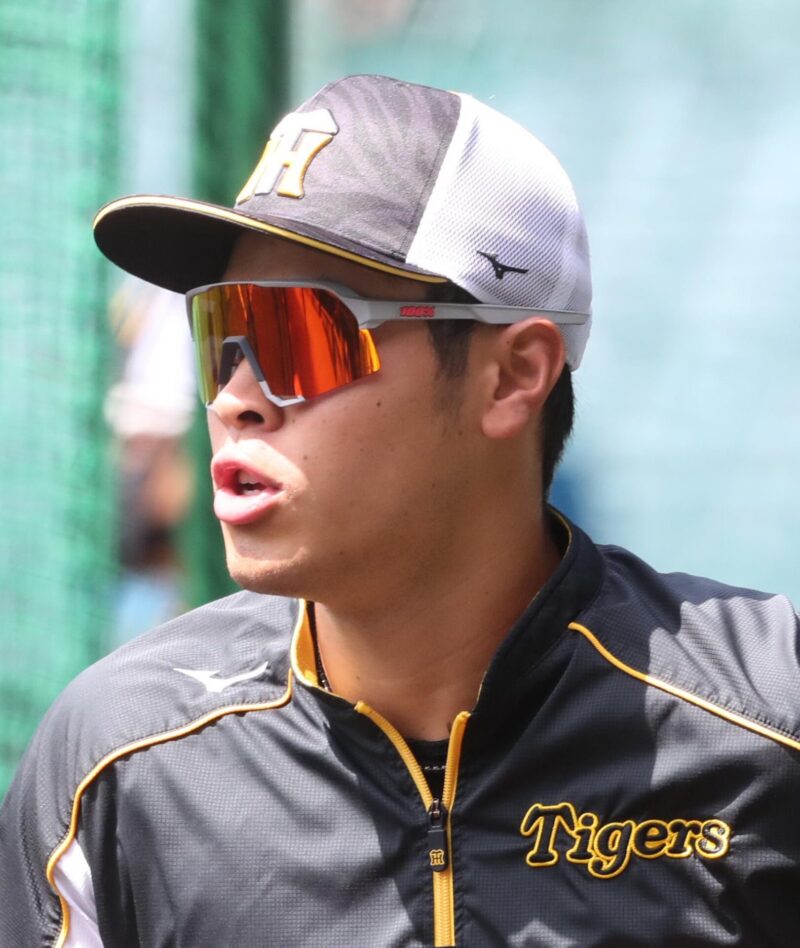 感謝の声続々！ 阪神タイガース 岩貞祐太 サングラス オークリー 実