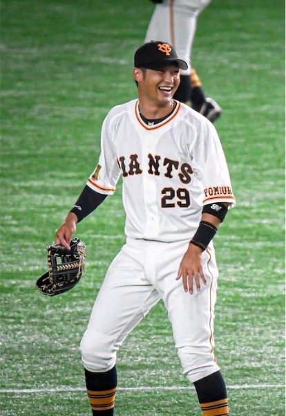 吉川尚輝愛用のリストバンドがオシャレ 野球選手では珍しいメーカー - 野球情報サイト